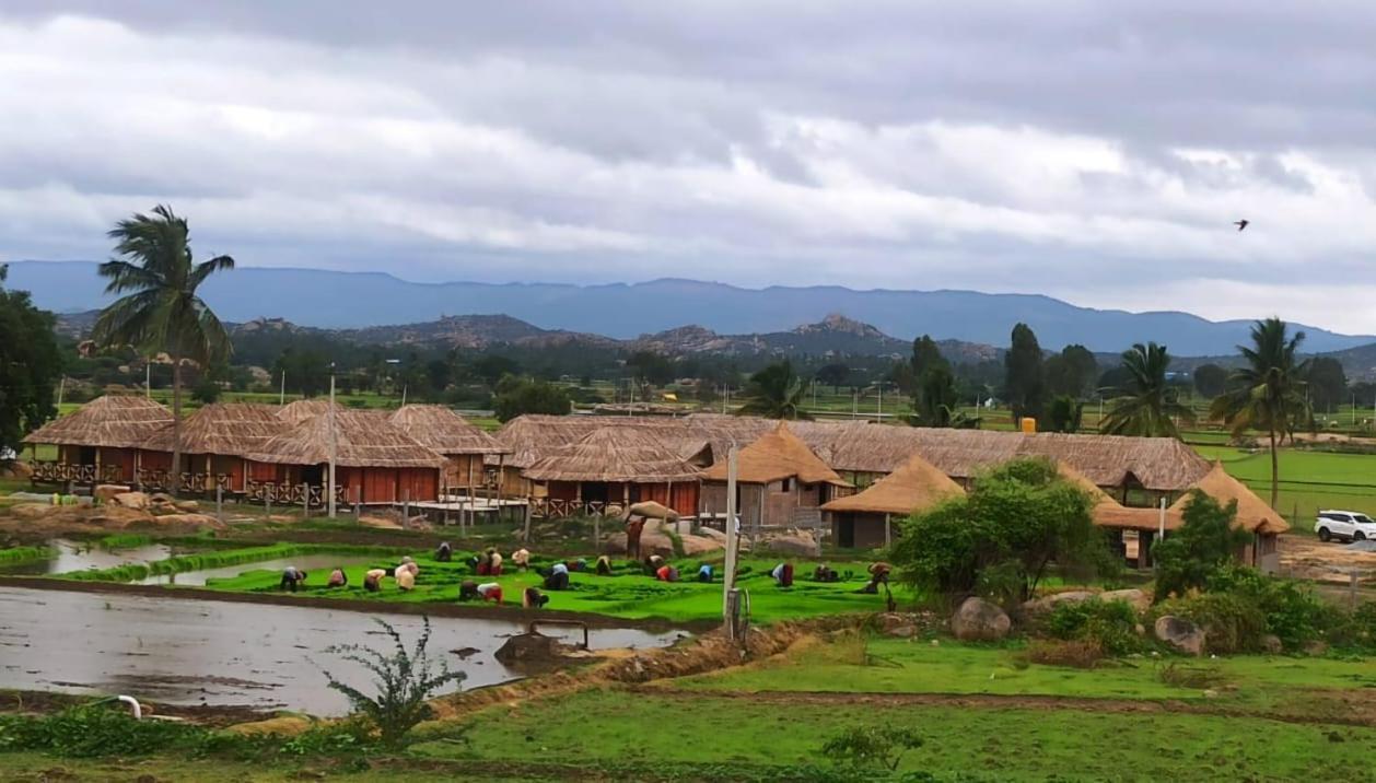 Golden Chariot Resort Hampi Eksteriør billede
