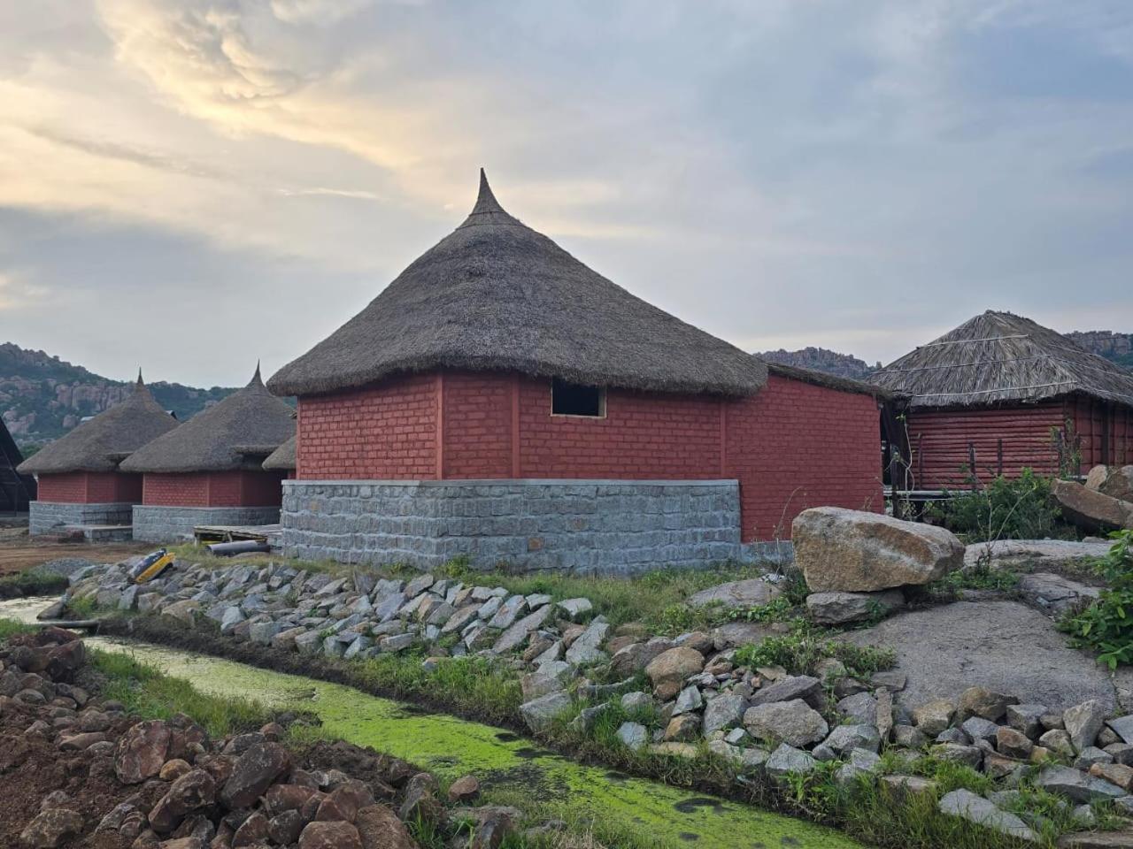 Golden Chariot Resort Hampi Eksteriør billede