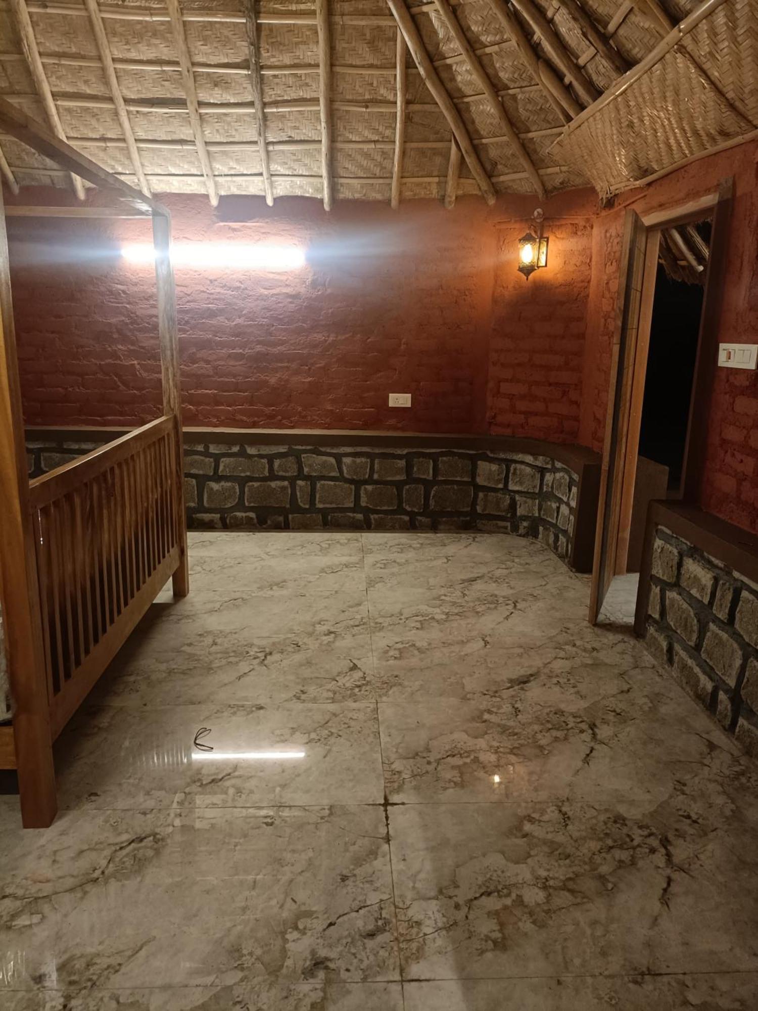 Golden Chariot Resort Hampi Eksteriør billede